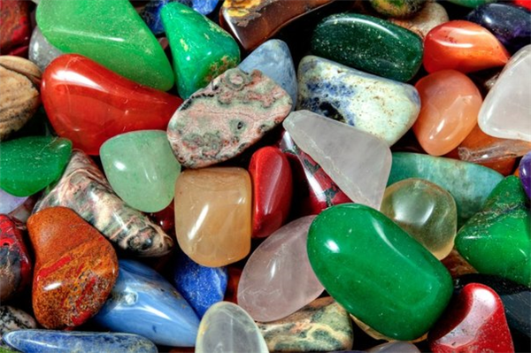  Натуральные камни: целебные и магические свойства