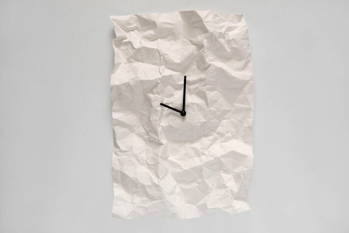 Необычные «мятые» часы от Veronika Szalai