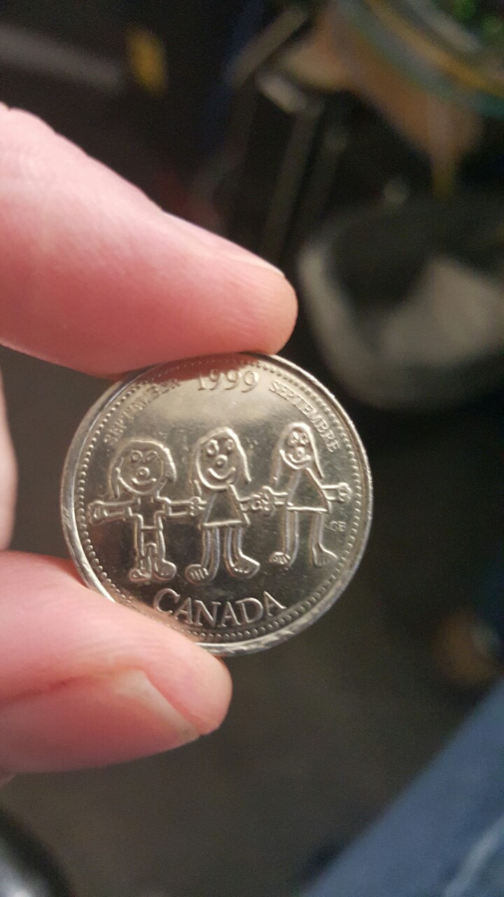 Забавная канадская монета