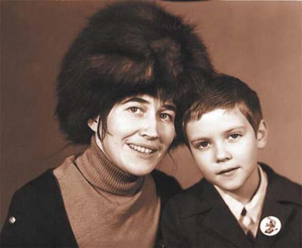 Дмитрий Медведев с мамой