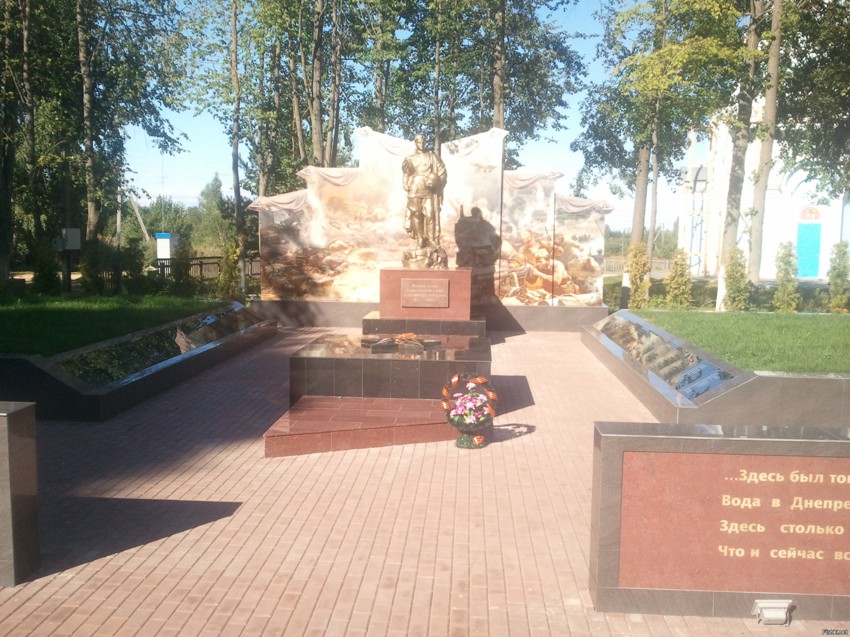 новый памятник на Соловьевой переправе,установили в 2015г