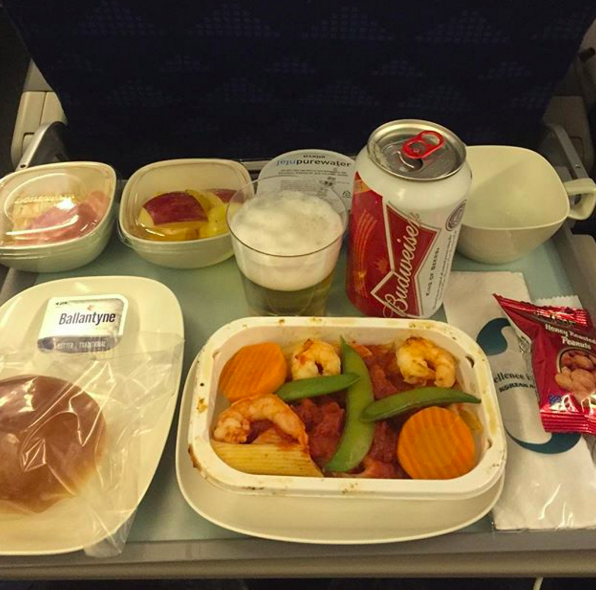 4. Korean Airlines: Обед в эконом-классе