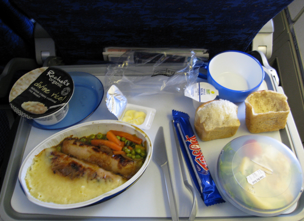 9. British Airways: Обед в эконом-классе 