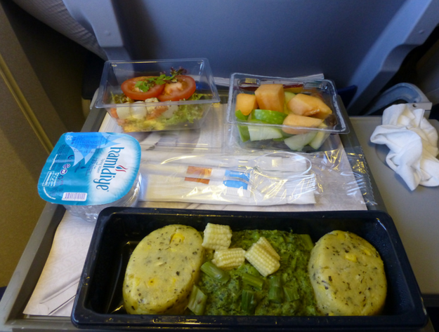 10. KLM: Обед в эконом-классе
