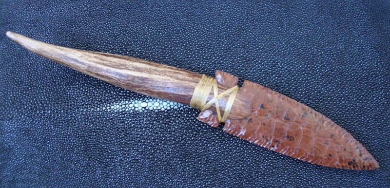 Нож из вулканического стекла. Обсидиановый нож