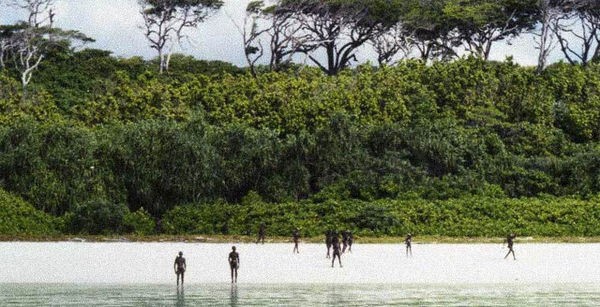 Северный Сентинельский остров Причина запрета: агрессия аборигенов