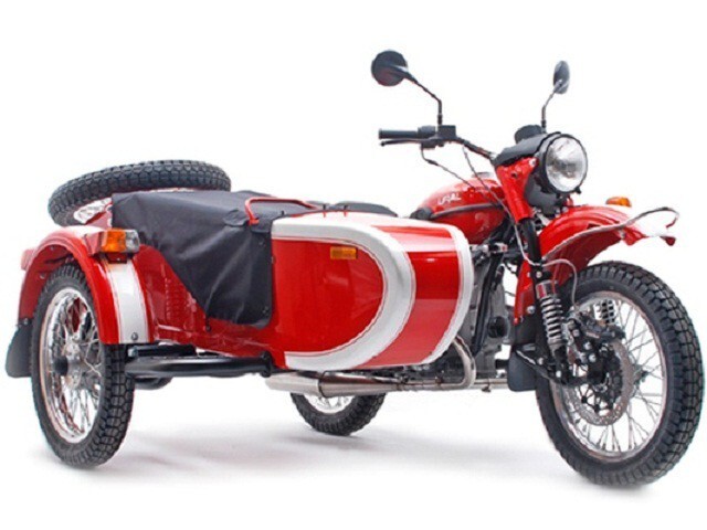 9. «Урал Patrol 2WD» – колясочный мотоцикл с двумя ведущими колесами, признанный в США одним из лучших
