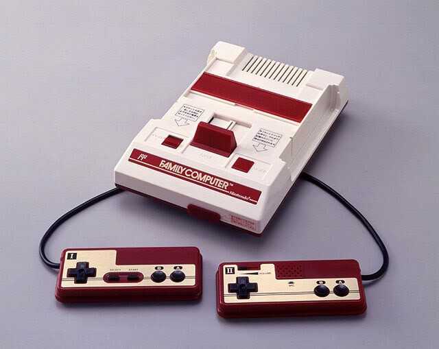 Famicom — версия NES для Японии
