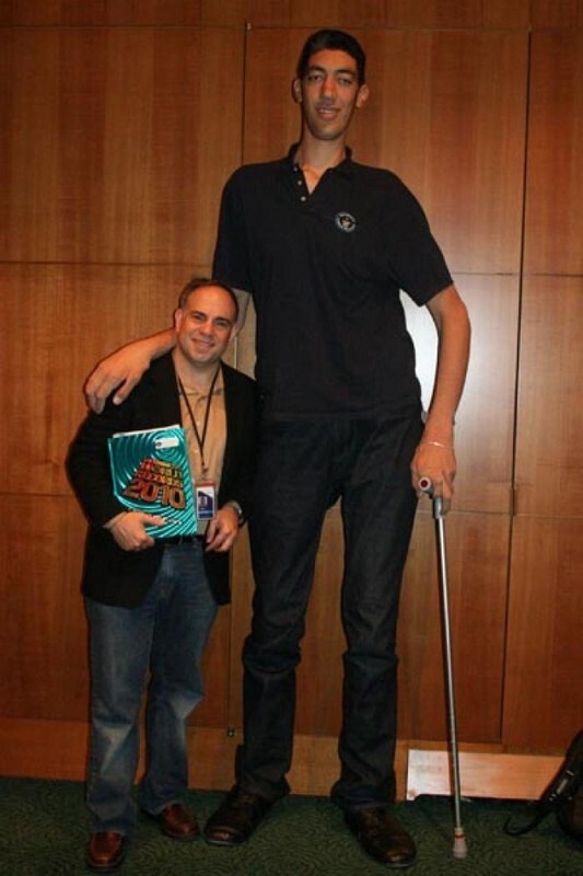 24. Самый высокий в мире человек
