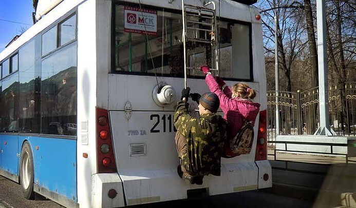 Большой брат все еще следит за тобой 