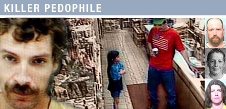 Снимок камеры безопасности, запечатлевшей педофила и убийцу Джозефа Дункана в сопровождении Шасты Грене.