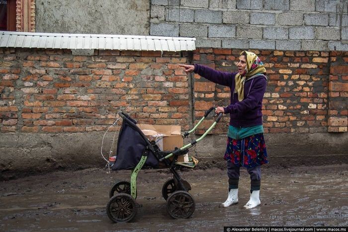 В отличие от весёлых цыган Болгарии, украино-венгерские сородичи дружелюбием не отличались. 