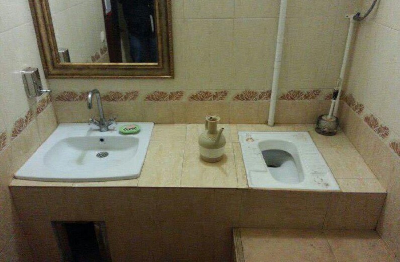 Туалет мы тоже встроили)