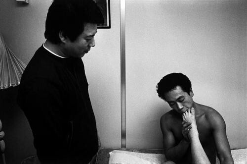 Обучение студента на курсах повышения сексуальности, Япония, 1983 год