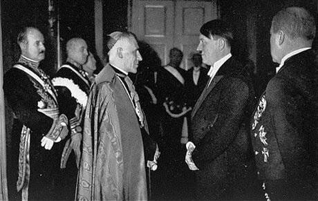 Папа Пий XII встречается с Гитлером