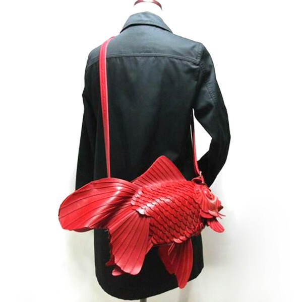 Как поймать за хвост золотую рыбку? Купить себе сумочку от японского модельера Iwakiri