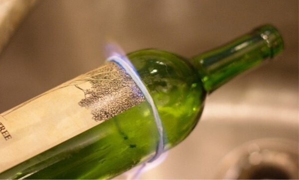 Как стеклянные бутылки режутся нитками