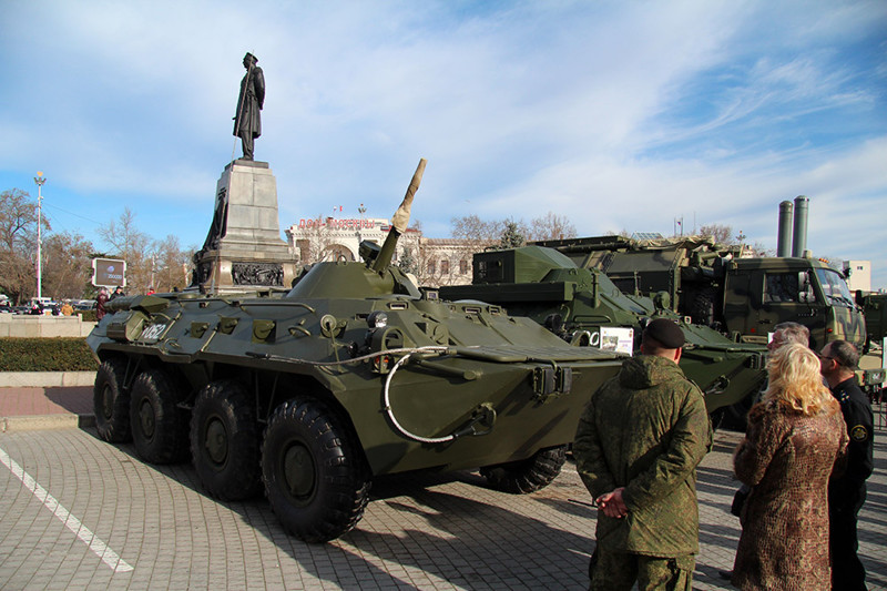 Как Севастополь День защитника Отечества и вторую годовщину «Русской весны» отметил