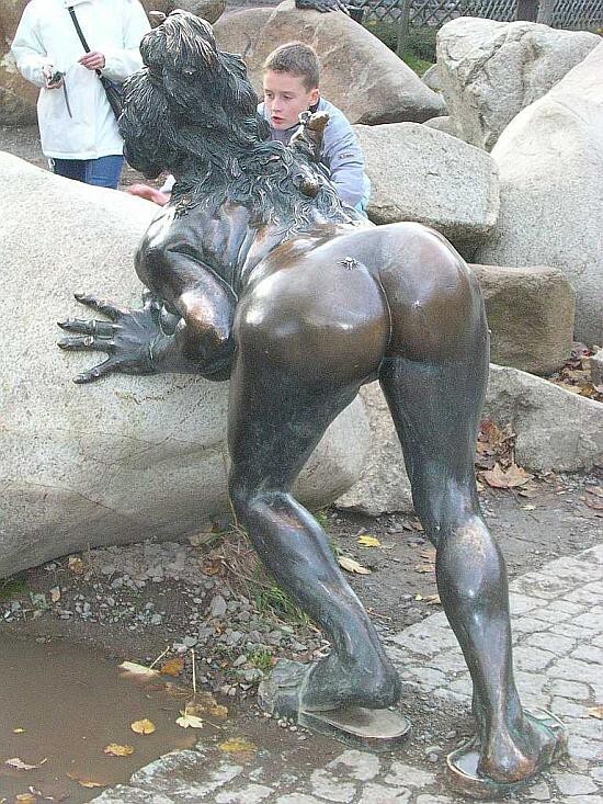 Памятник ведьме, Гарц, Германия