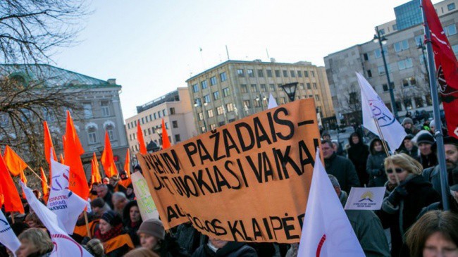 Кого профсоюзы Литвы хотят засудить за русофобию и клевету?