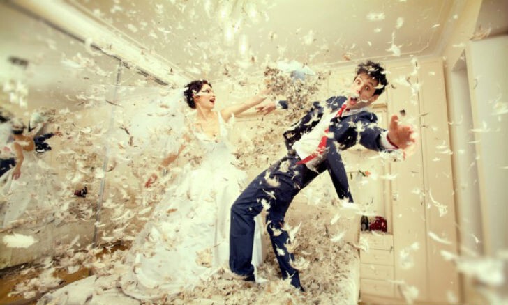 Платье в хлам — чумовой тренд свадебной фотографии