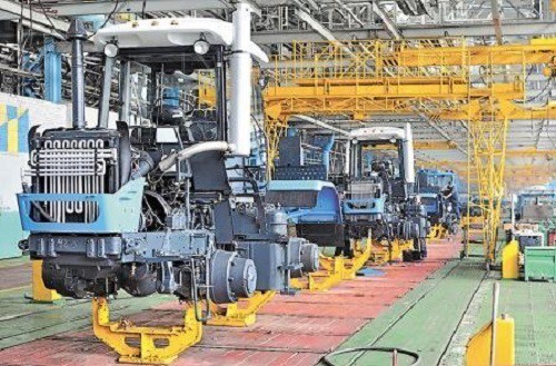 Путь в никуда: без сбыта в РФ тракторный завод Харькова оказался на грани банкротства