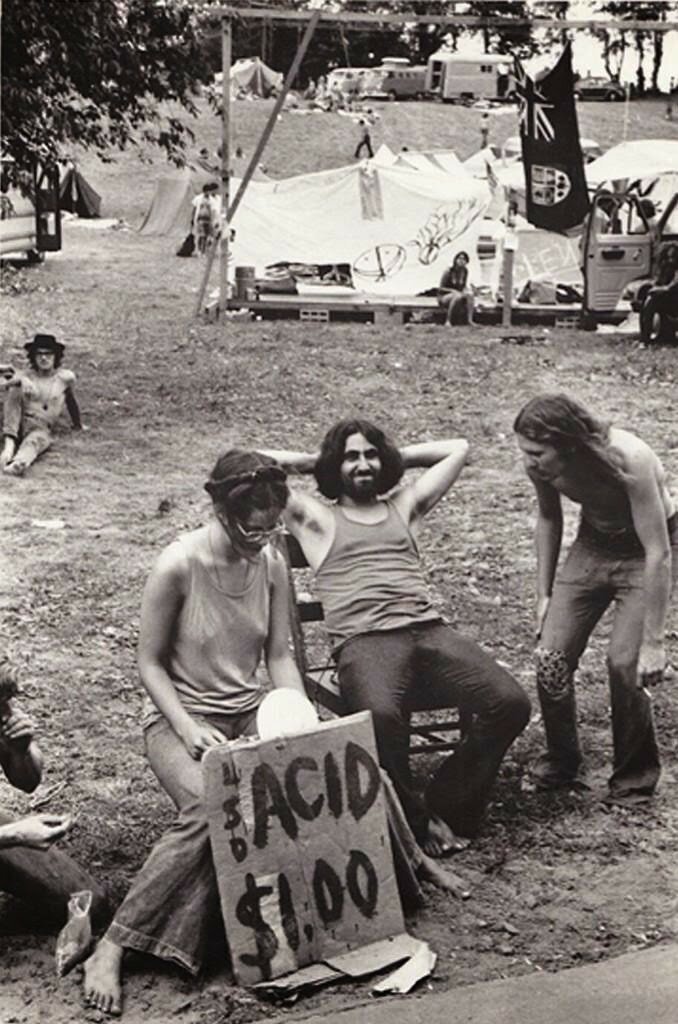 Продажа ЛСД на Вудстокском фестивале, 1969 год.