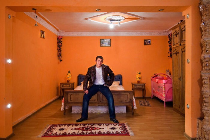 Итальянский фотограф побывал у молдавских цыган