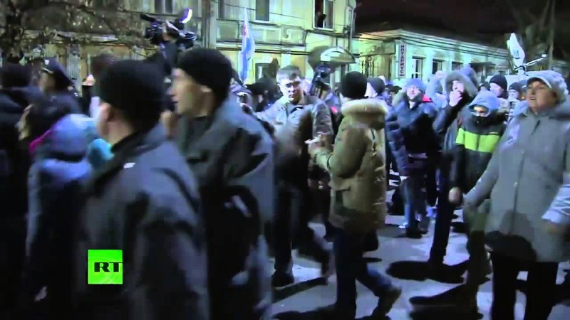 Порошенко приезжал в Крым 28 февраля 2014 года. 