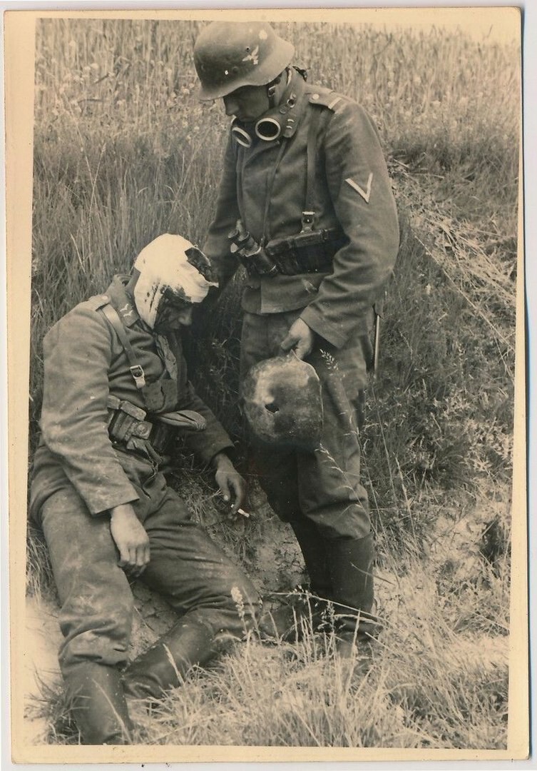 65. Раненый в голову немецкий солдат