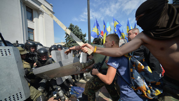 Украина на пороге анархии