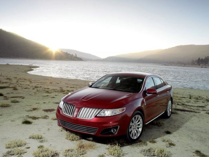 5. Lincoln MKS