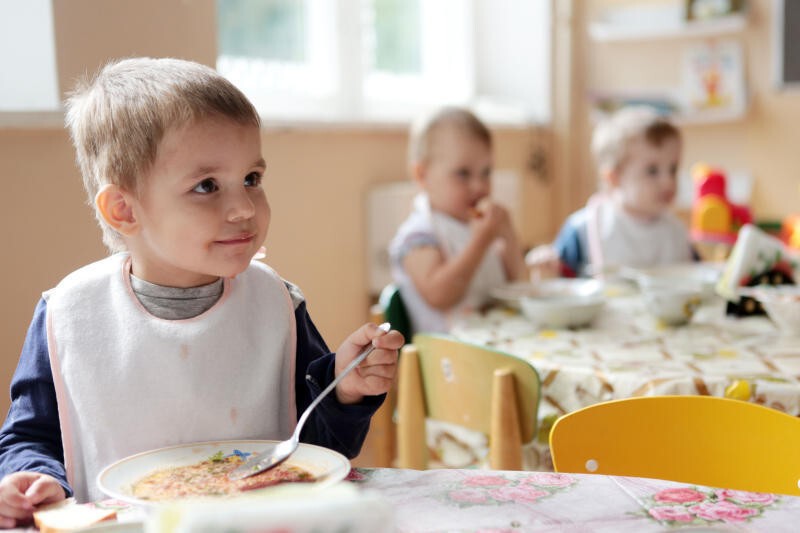 Зачем ввели ужины в детских садах Москвы