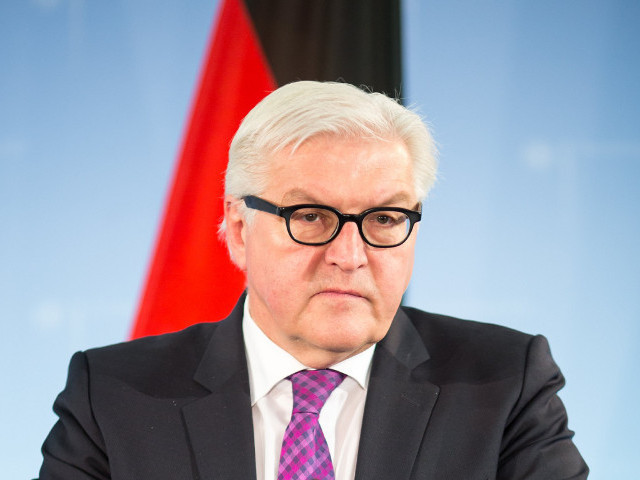 Европа требует от Киева признать законным ополчение Донбасса  