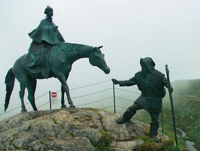 А на перевале Сен-Готард установлен памятник фельдмаршалу Александру Суворову и его швейцарскому проводнику Антонио Гамме. 
