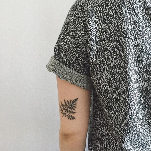 Татуировки - это аляповато.