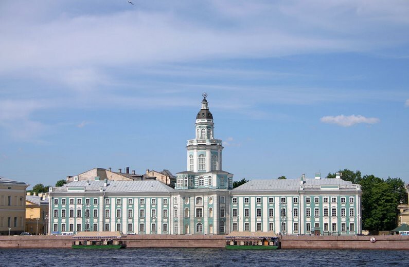 Первая официальная обсерватория в Петербурге.