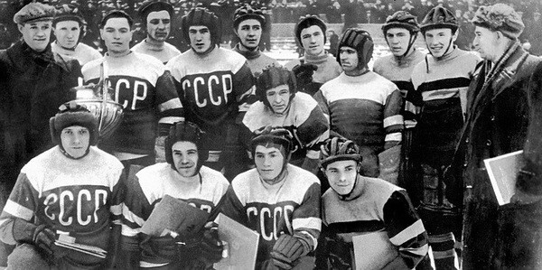 Первому «золоту» сборной СССР на чемпионатах мира – 62 года  