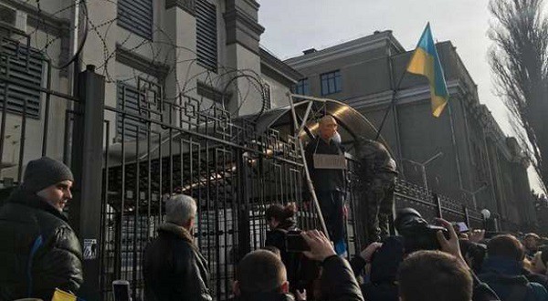 Они бы убивали, если бы могли: российские либералы и украинские каратели — братья навек