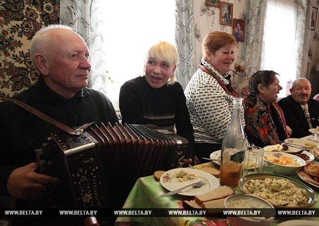 Белорусский обряд "Пахаванне дзеда"