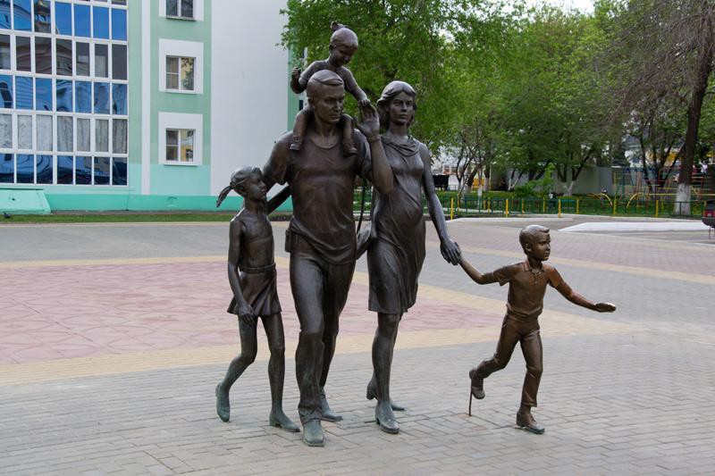 Один из самых жутких памятников мира находится в России в Саранске  