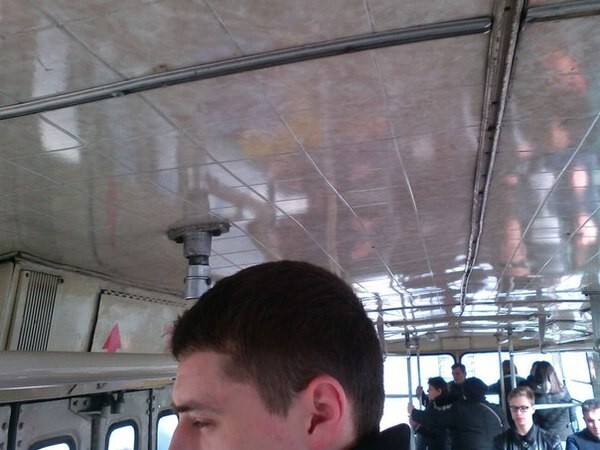 В кишинёвских троллейбусах плитка даже на потолке