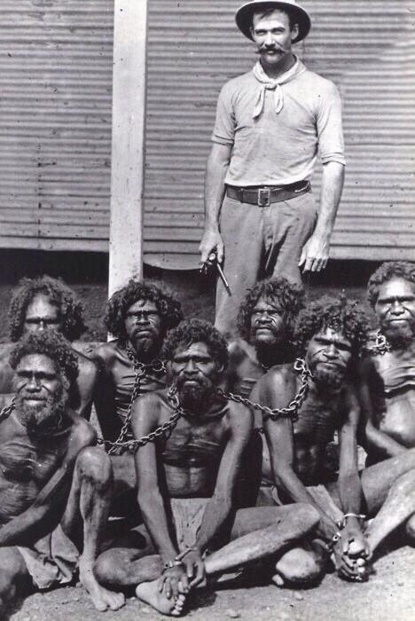 14. До 60-х австралийские аборигены по закону считались животными