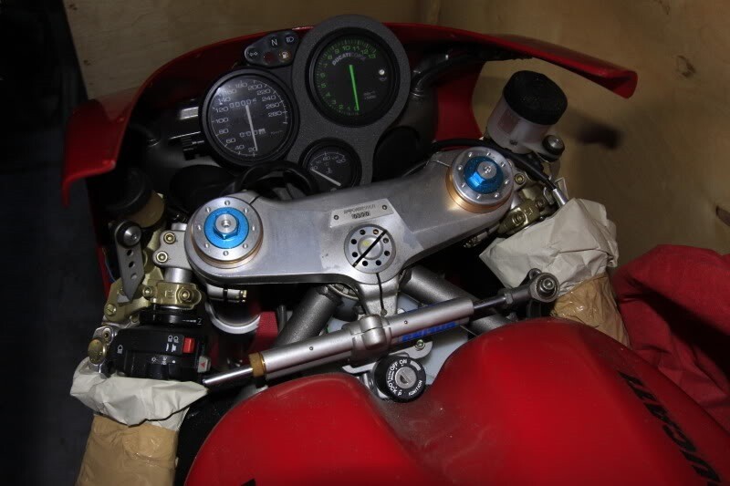 Новый Ducati 2001 года в заводском ящике