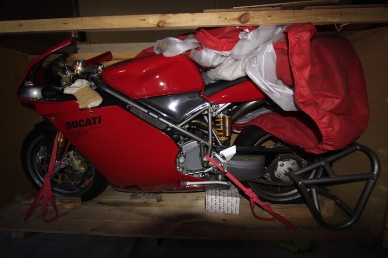 Новый Ducati 2001 года в заводском ящике