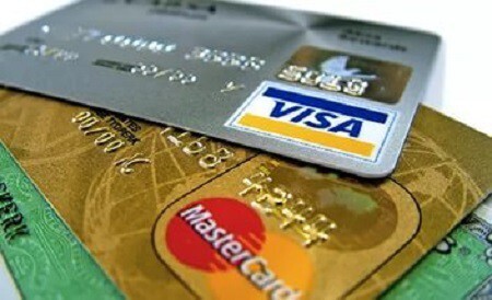 2. Старая дебетовая или кредитная карта.