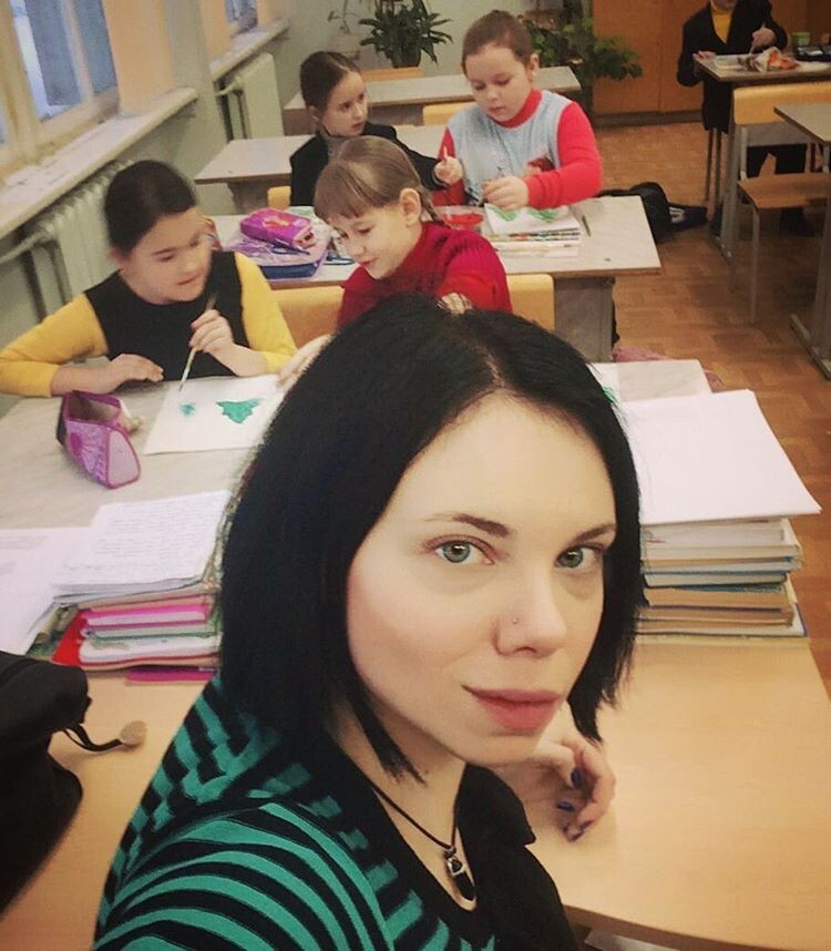 Новости Подмосковья: учительницу увольняют за увлечение БДСМ 