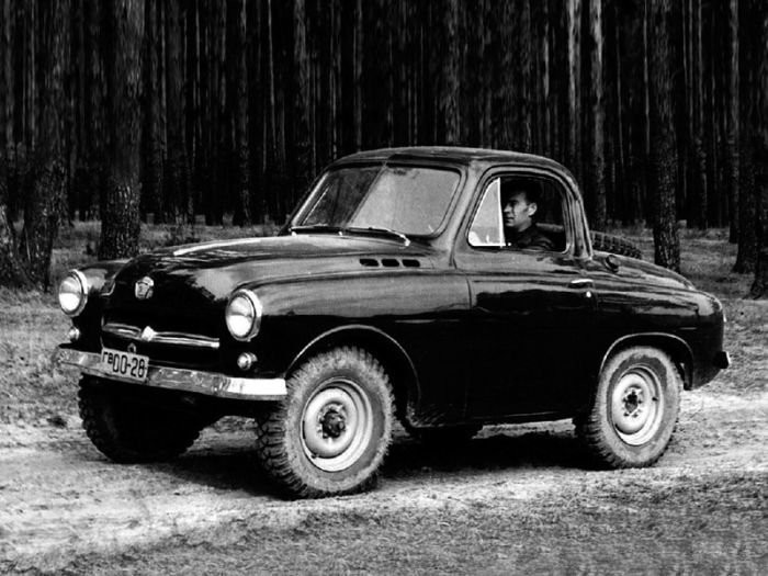 Советский автомобиль внедорожник М-73