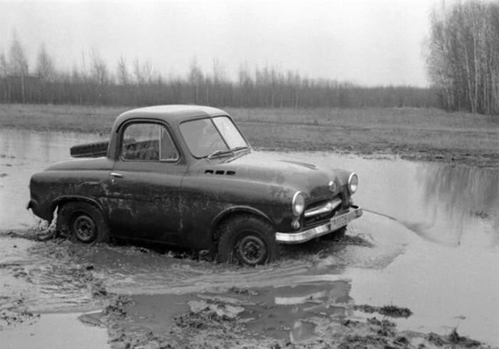 Советский автомобиль внедорожник М-73
