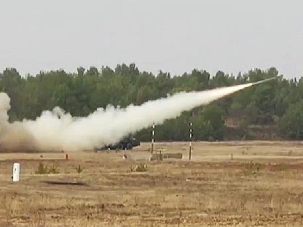 Гопак с ракетами: зачем Украина выдает старое оружие за новые разработки 